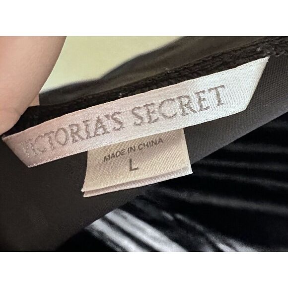 Victorias Secret Black Slip Lace Trim Cup Size Large - Picture 3 of 5